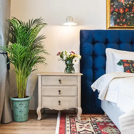 Nikolas Haus Premium Historic Center & Free Parking 3* Брашов