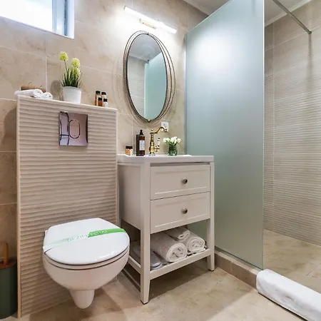 Nikolas Haus Premium Historic Center & Free Parking 3*
