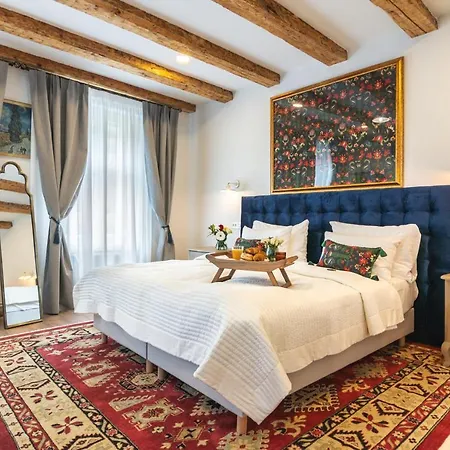 Nikolas Haus Premium Historic Center & Free Parking Appart hôtel Braşov