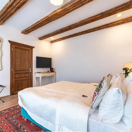 Appart hôtel Nikolas Haus Premium Historic Center & Free Parking