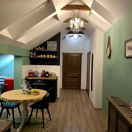 Nikolas Haus Premium Historic Center & Free Parking Апарт-готель 3*
