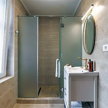 Nikolas Haus Premium Historic Center & Free Parking