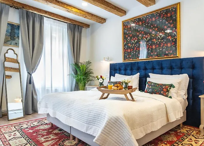 Lejlighedshotel Nikolas Haus Premium Historic Center & Free Parking 3*