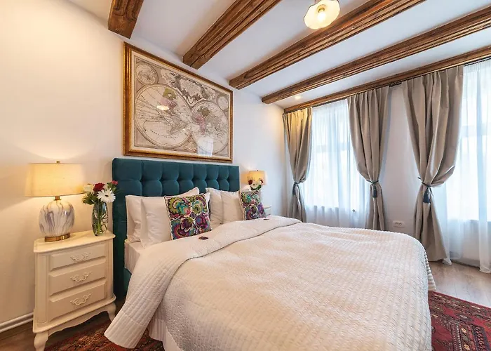 Nikolas Haus Premium Historic Center & Free Parking 3* Braşov