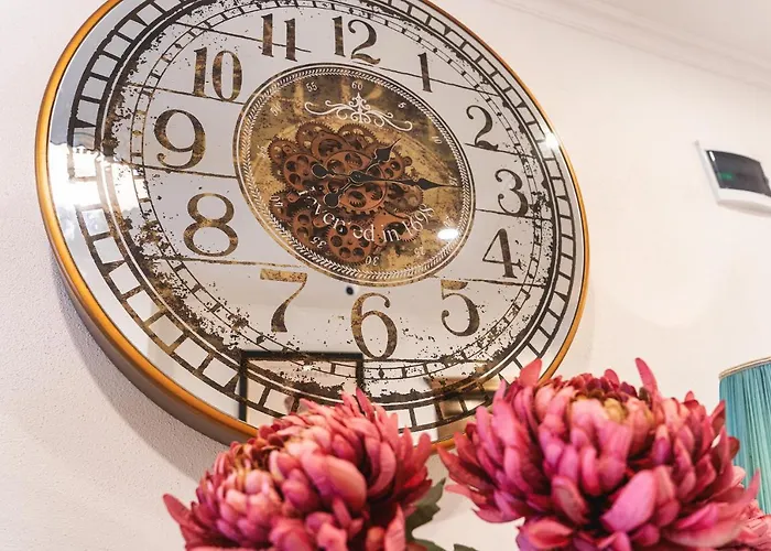 Nikolas Haus Premium Historic Center & Free Parking Apart-hotel