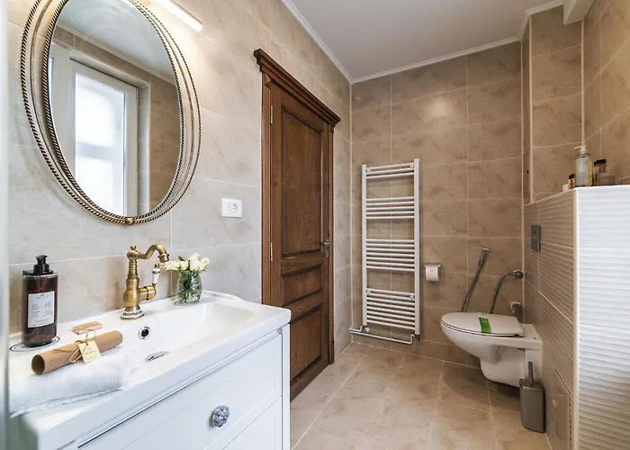 Nikolas Haus Premium Historic Center & Free Parking Apart-hotel 3*