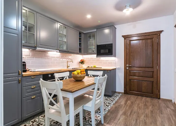 Nikolas Haus Premium Historic Center & Free Parking