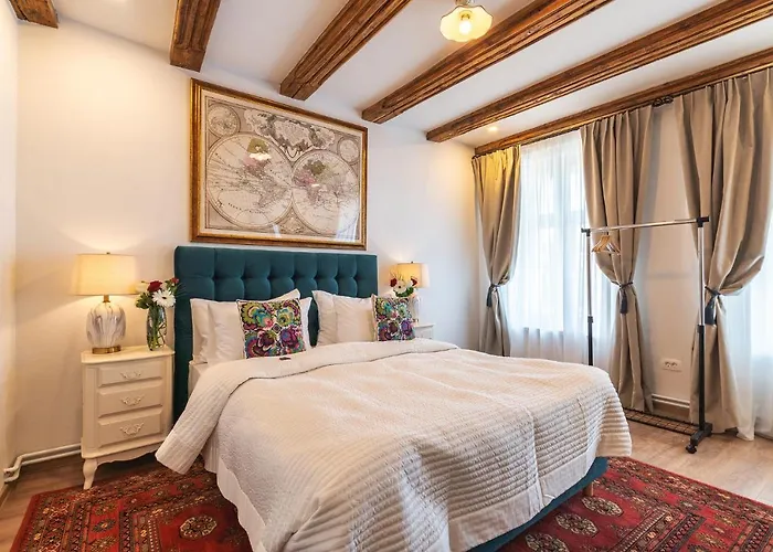 Nikolas Haus Premium Historic Center & Free Parking Apart-hotel